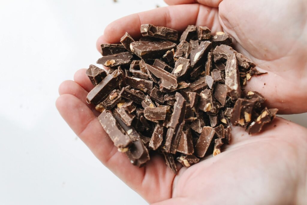 Best anti-aging foods: dark chocolate; anti-oxidant food