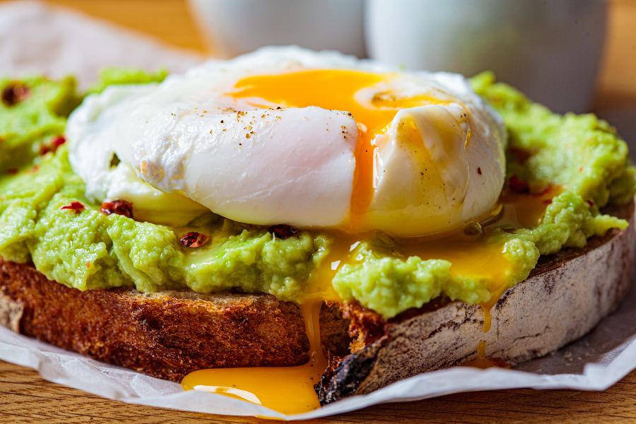 The Ultimate Anti Inflammation Meal Plan for Beginners - Avocado Toast with Egg and Whole Grain Toast